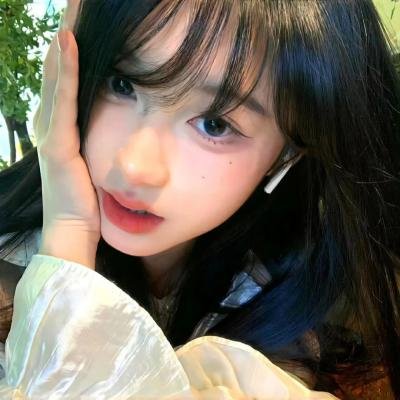 红杏封面